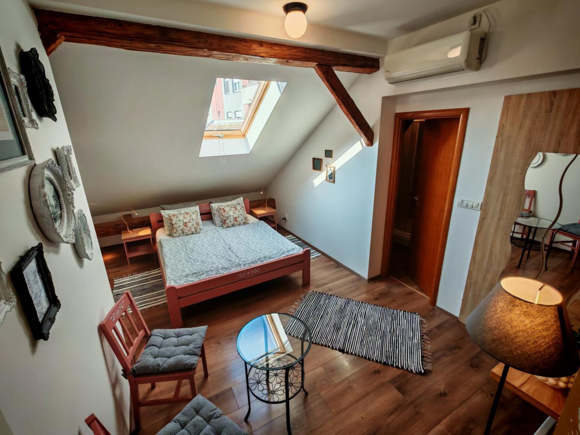 Guest House Relic Sombor Luaran gambar
